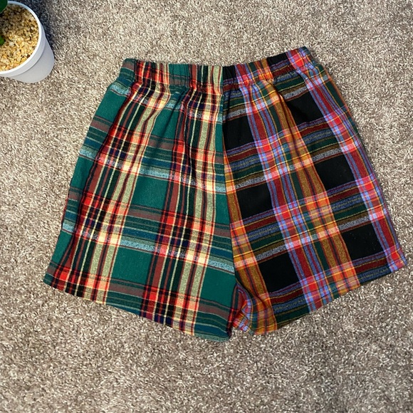 Elastic Waist Shorts - Picture 5 of 9